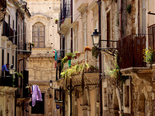 la-sicilienne:Siracusa, Sicily.By oriana.italy