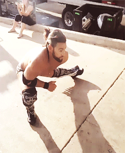 varsityxvixen:   Justin Gabriel finds the most unique ways to prepare for in-ring competition. His match is next on #MainEvent [x] 