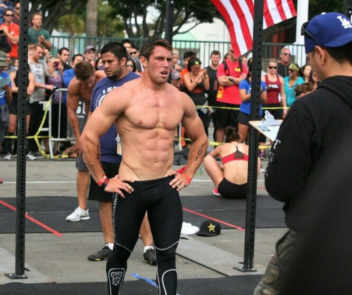 futureisthatmountain:   malleusdeus:  Crossfitter Kenneth Leverich  just be naked, Ken. do us that favor, mmk.  