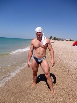 longbulge:  bulge, big bulge, men bulge,