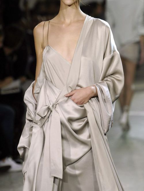 flaizen:  catwalkcats:  Haider Ackermann, Spring ‘08