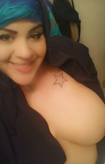 bewbieblog:  Y’all need more Jenn/justabebopbaby in your lives. Yes LAWD