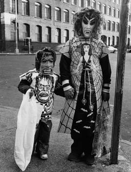 gravesandghouls:  Children in Halloween costumes photographed by Larry Racioppo NYC, 1974 - 1978 