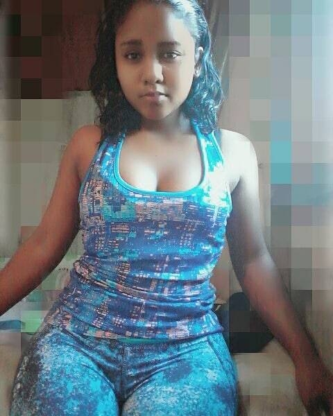 stacy3133: 5starblinga: Wonder if she has nudes?? She not a doctor She a cleaner at the hospital she