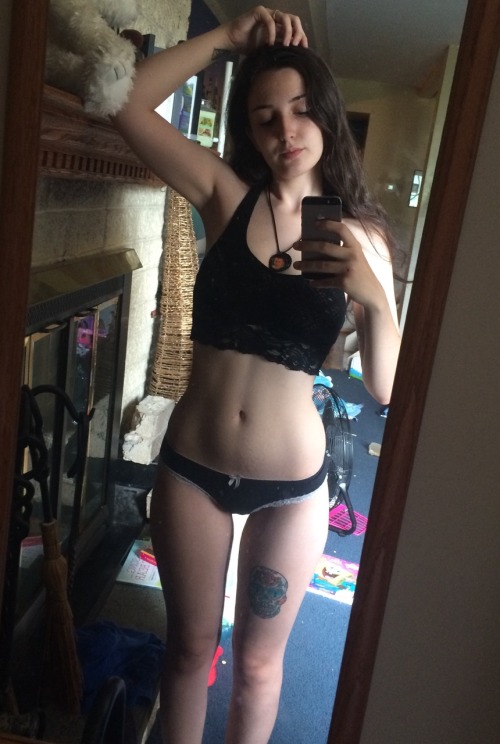 daddy-s-little-princess:  bleh