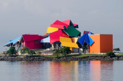 littleitalic:  Frank Gehry biomuseum in Panama