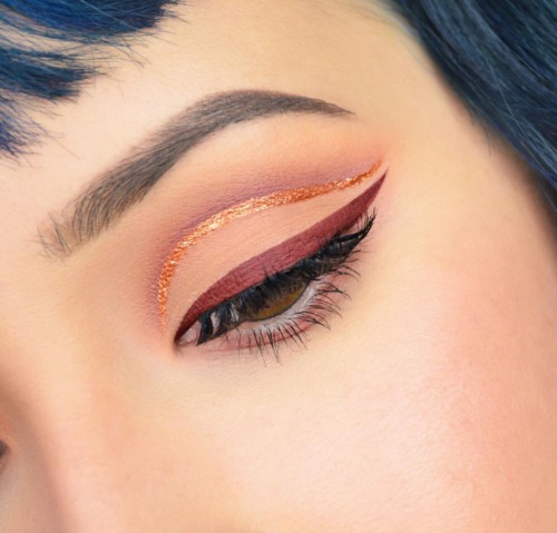 beautysaurusmakeup:honeylatinx:ig: ahitsrosaFun and beautiful eyeshadow/eyeliner inspirations.