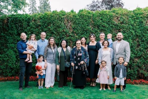 Such a lovely day last week, celebrating @yiayia_georgia 90th birthday with family 🥰.
Thank you Lorenza with @flytographer for capturing such great pics. #family #vancouver #90 (at Vancouver, British...