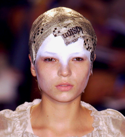 furples:  Comme des Garçons Spring 2002 PFW