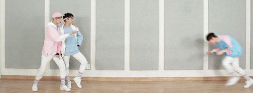 moobinthighs:my sons are normal..yeah….sure