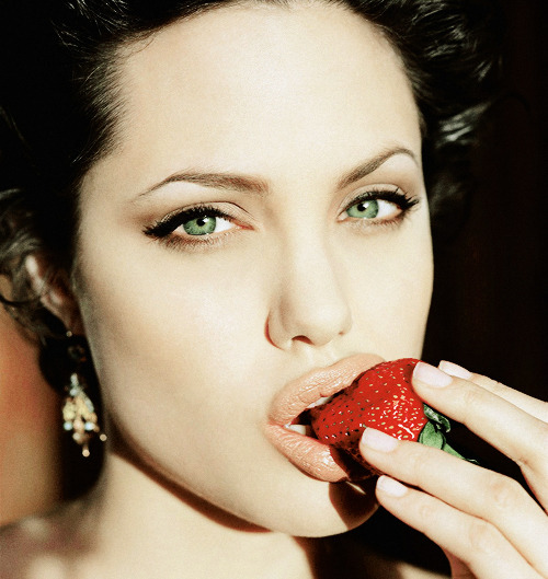 hotasice:  I always play women i would date. -Angelina Jolie.