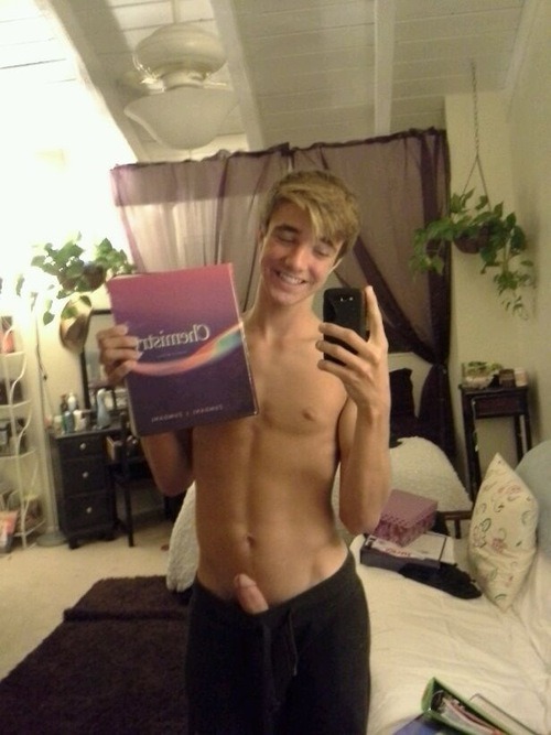 ultraboyhunter:  After dinner its time for homework,then before bed some quality