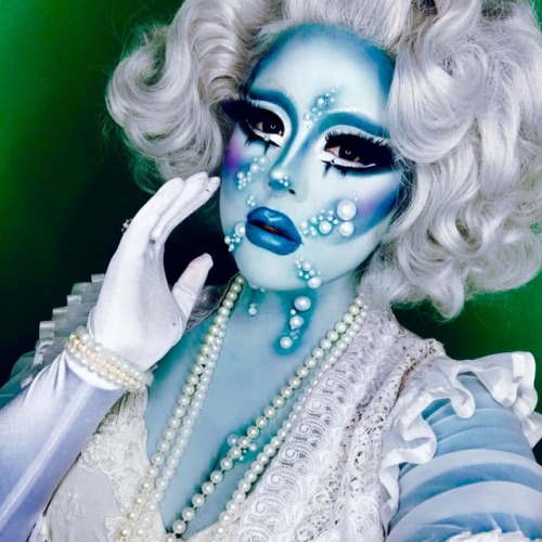 tittiesmattel:Favourite Queens: Creme Fatale[When asked what advice she has for girls who face misogyny within the drag 