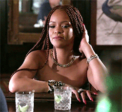 ledger-heath:Rihanna Go Day Drinking 