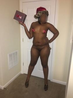 ablackthot:She’ll suck your dick and buy you gifts
