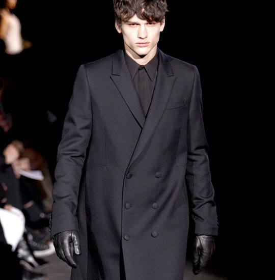 owenju:  Simon Nessman at Givenchy Fall/Winter 2010 