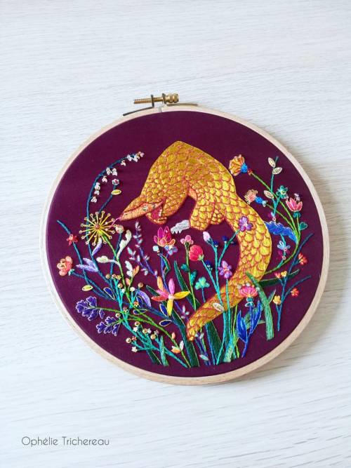 littlealienproducts:    Pangolin Embroidery Hoop Art by  OphelieTrichereau     Hand embroidery with DMC embroidery threads, gold sewing threads, 24Kt gold-plated beads, Swarovski crystal beads, glass beads and sequins.   