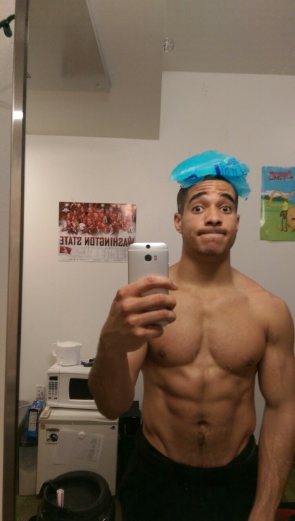 dboybaker:When you finish leg day and all your bloods in your legs so you whack the top of your head really hard on shit because you can’t function and you’re an idiot.