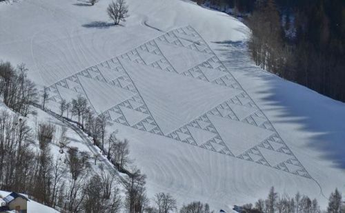 The Snow Art Of Simon Beck.