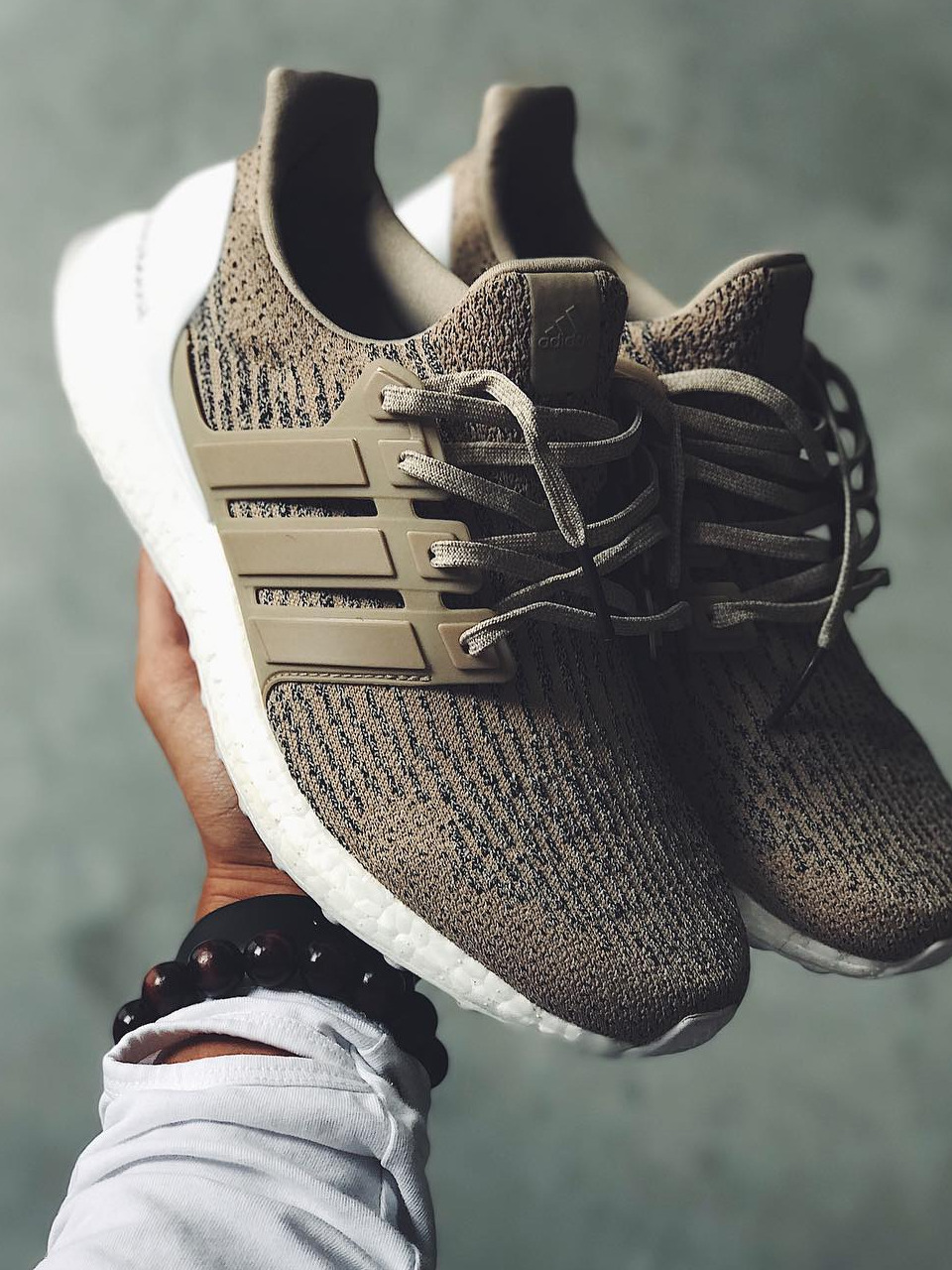 Buscar prima marxista Adidas Ultra Boost 3.0 - Trace Khaki sample (by... – Sweetsoles – Sneakers,  kicks and trainers.
