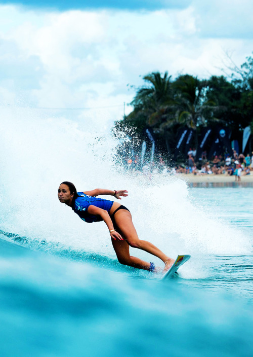 surf4living:  WORLD DOMINATION!!! CONGRATS TO MY IDOL, CARISSA MOORE, FOR HER 3RD WORLD TITLE! YEEWW