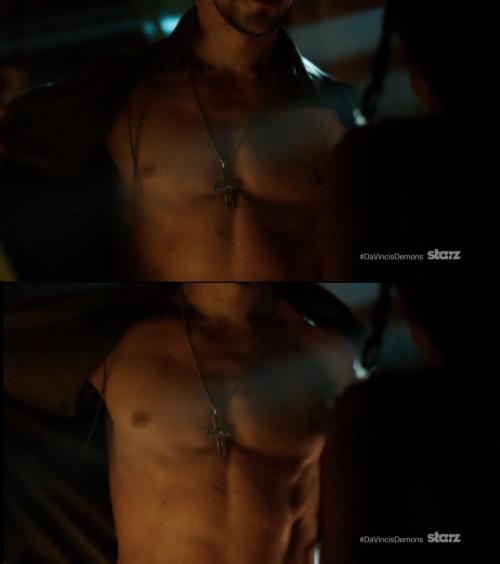 blake-ritson-love:Blake Ritson as Count Riario in Da Vinci’s Demons Season 2 New York Comic Con Trai