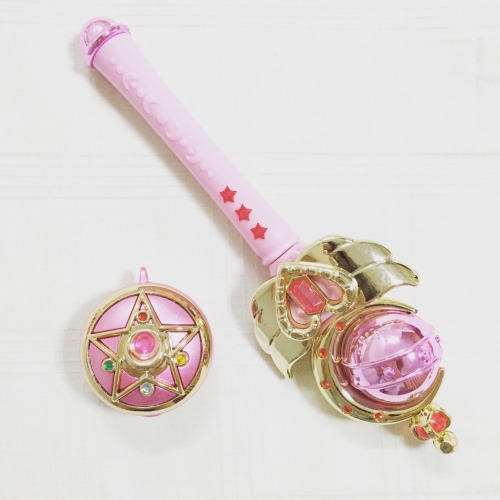 phantaisies:  Sailor Moon Miniature Tablet  The SS compact is the best!  I