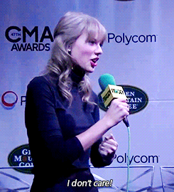 -taylorswift-:Taylor on when she chipped her tooth in Pittsburgh 