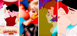 Mickeyandcompany:  Happy Kissing Day!