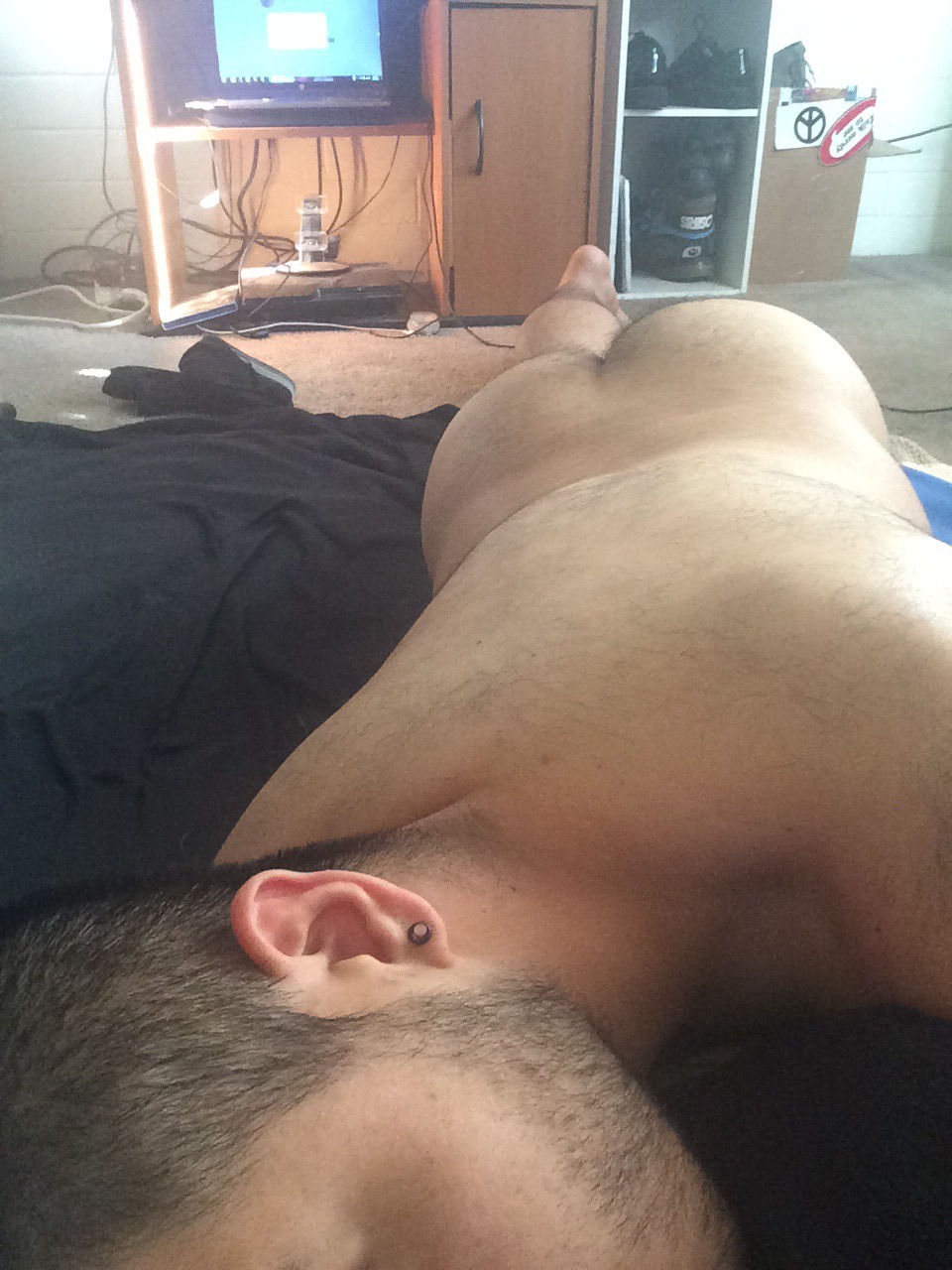 miggymiguelmikol:  I’m up too early.. and it’s my day off! Blah.. 