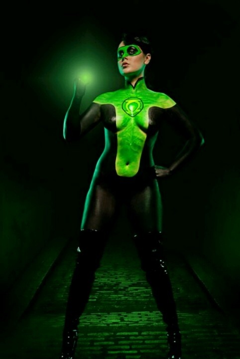icachondeo:  Eros body paint cosplay