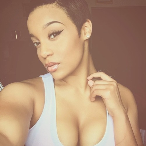 blackpantha:  allthingsbootiful:  Miss Jones  Where was she when I was in the Army?