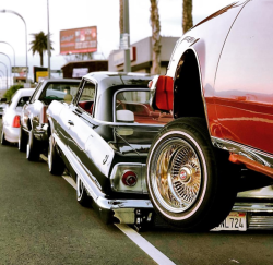 iamsimplyclean:  FRIDAY! @lowriderlifemagazine