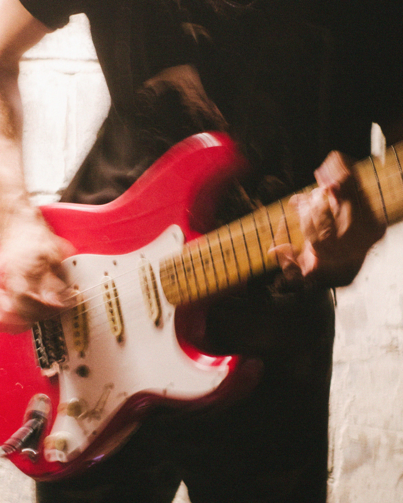 ryannolenlowry:  Going thru the archives found this pic of my bud Arak playing guitar
