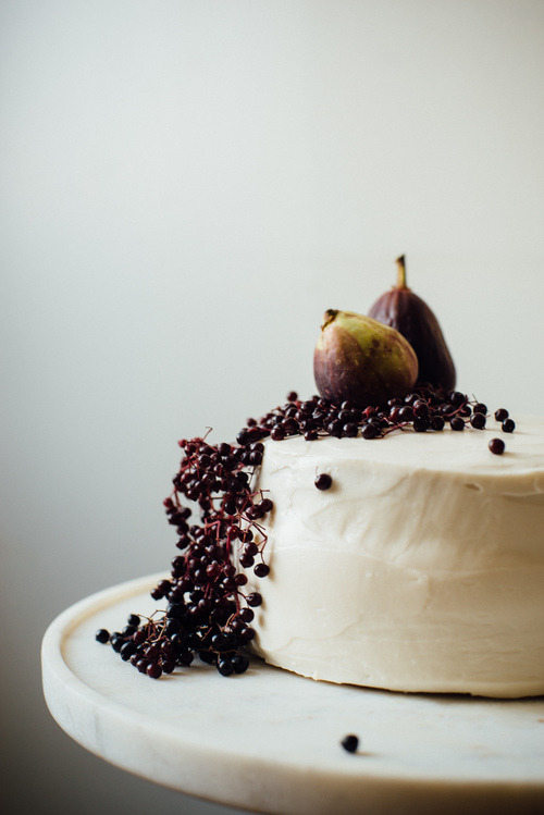 sweetoothgirl: HAZELNUT LAYER CAKE W/ FIG COMPOTE + (VEGAN) CREAM CHEESE FROSTING