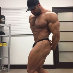 whitepapermuscle:  Julien Geoffrion