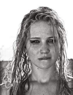 Sweet! Jennifer Lawrence!