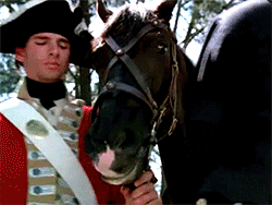 horatio-hornblower:Hornblower tries and fails to mount a horse. Bonus sassy Edrington.