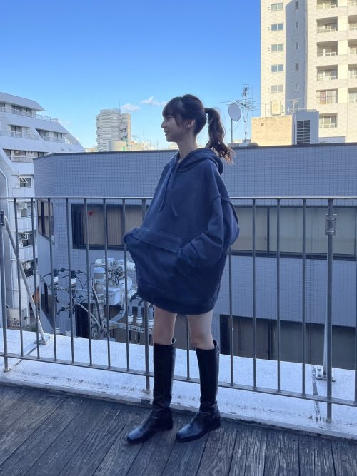 荻野由佳さんのツイート: 超絶便利で可愛い、 細部こだわりまくりました 男女ともに着ていただけるビッグパーカーを作りました ホワイト、ネイビーの2色展開です! 詳細はまた、、☺️ t.