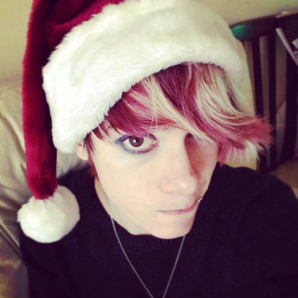 eagle-summers:  Six selfies to from 2014, its been a good year!   Be excellent to