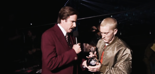  Eminem receiving his Global Icon Award and his reaction was: “I love award.” 