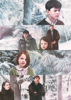fourpevensies:  The Chronicles of Narnia: The Lion, the Witch and the Wardrobe ↳ Chapter Six: Into the Forest 