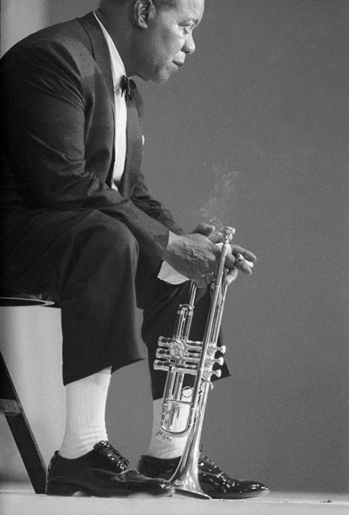 infinite-paradox - Louis Armstrong in 1965, photo by Hervé...