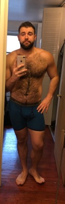 midwesthairmusclebear:Was all outta cute undies  🤤🤤🤤