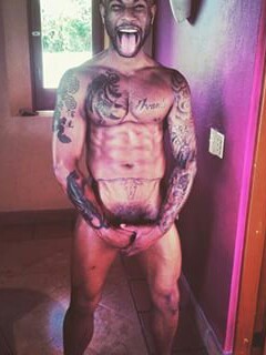 dominicanblackboy:  Sexy tatted hotboy Ivanie Murphy cute muscle tatted ass!😍  Sexy brother  mmm