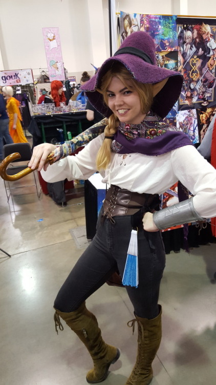 arachnostalgiac: My favorite cosplay from AMKE so far.When I walked up to them I was like, “Hey, you
