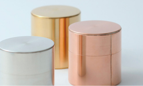 Tea canisters that age: Since 1875, Kaikado of Kyoto perfected the art of handmade tea canisters or 