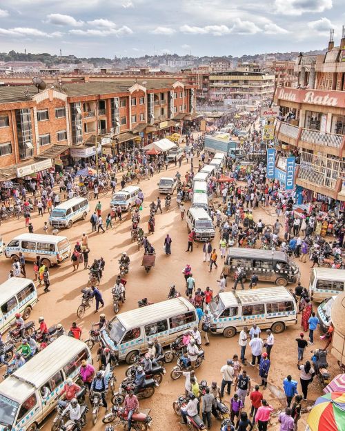 Welcome to Kampala.#Kampala #traffic #craze #uganda #africa #cities #city #jjumba #jjumba_martin (