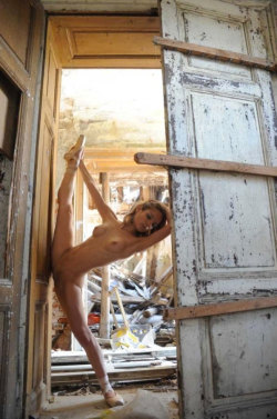 Vaginabubbles:  Ballet - Abandoned By Vik Tory  