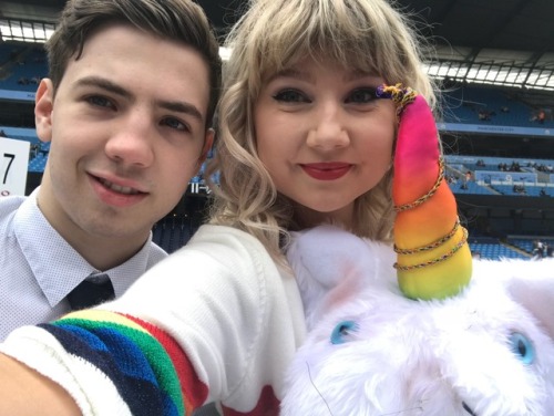 ona-wednesday-inacafe: ‪We had the time of our lives with you Taylor ❤️ hoping you saw our Caticorn 